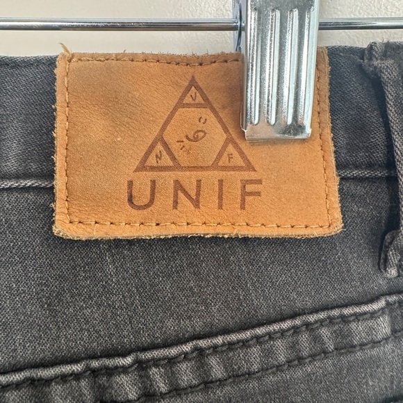 UNIF Women’s Straight Leg Jeans with Round Rivets, Sz 27 - Picture 4 of 9